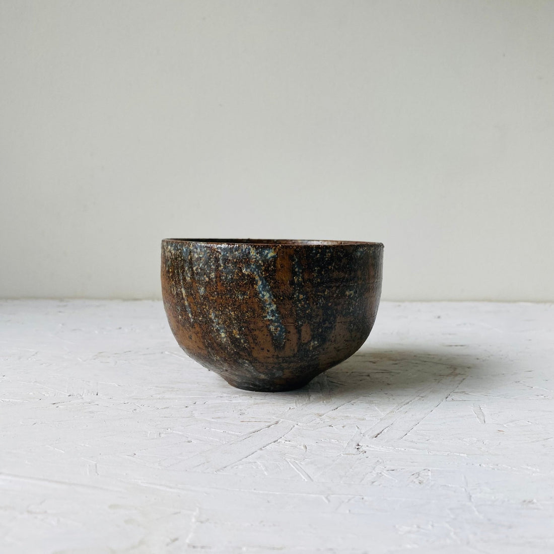 MIKA Original Handmade Matcha Bowl – Earth Brown &amp; Ash Grey - MIKAFleurHardgoods