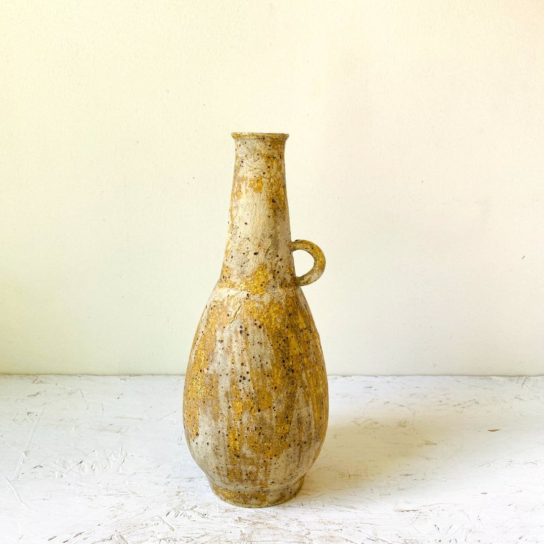 MIKA’S HANDMADE KOHIKI VASE - MIKAFleurHardgoods