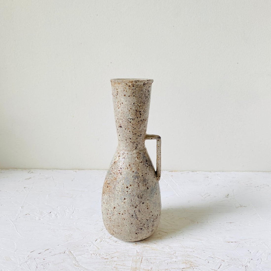 MIKA’S HANDMADE KOHIKI VASE - MIKAFleurHardgoods