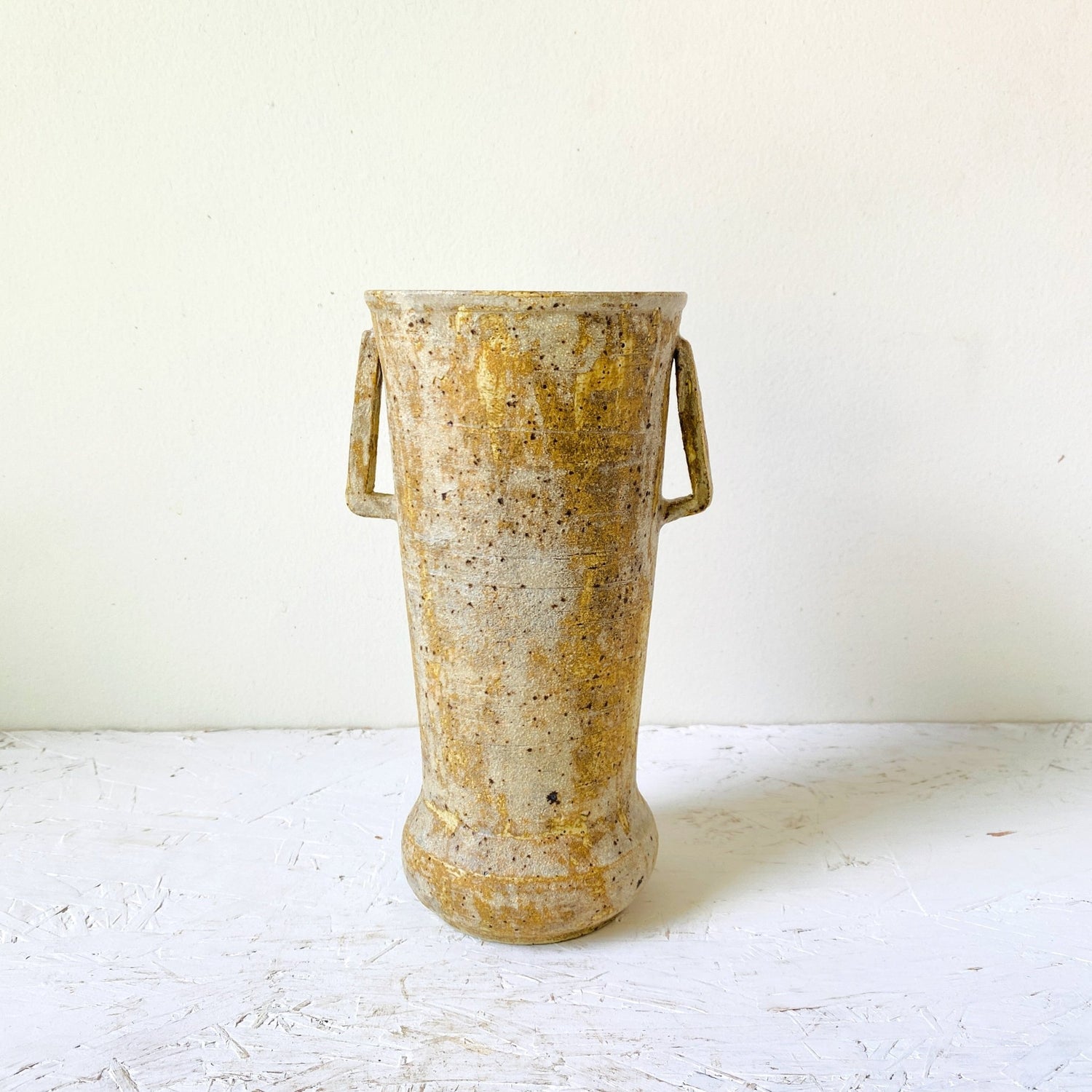 MIKA’S HANDMADE KOHIKI VASE - MIKAFleurHardgoods