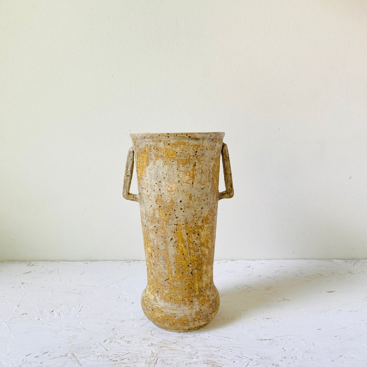 MIKA’S HANDMADE KOHIKI VASE - MIKAFleurHardgoods