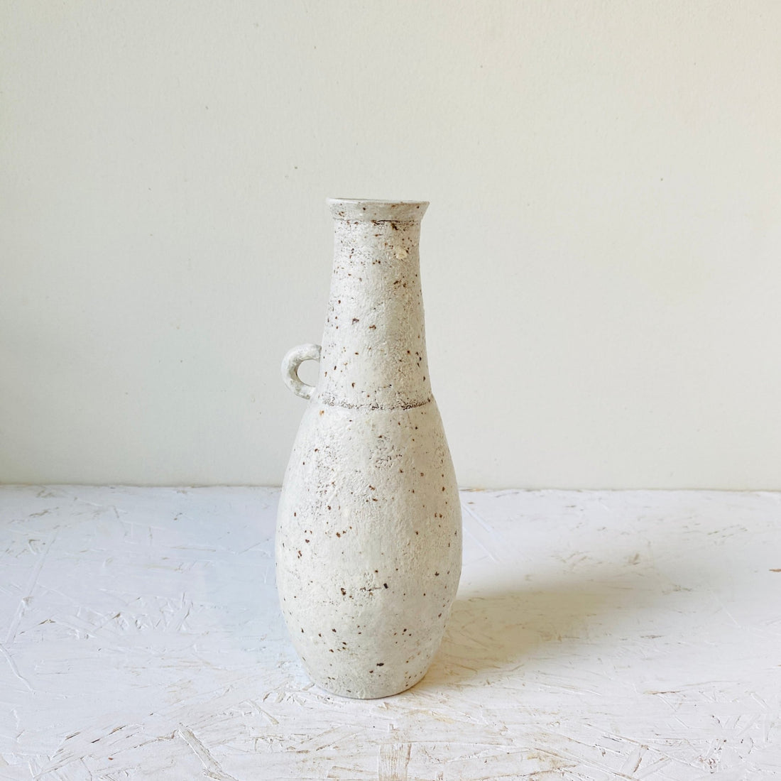 MIKA’S HANDMADE KOHIKI VASE - MIKAFleurHardgoods