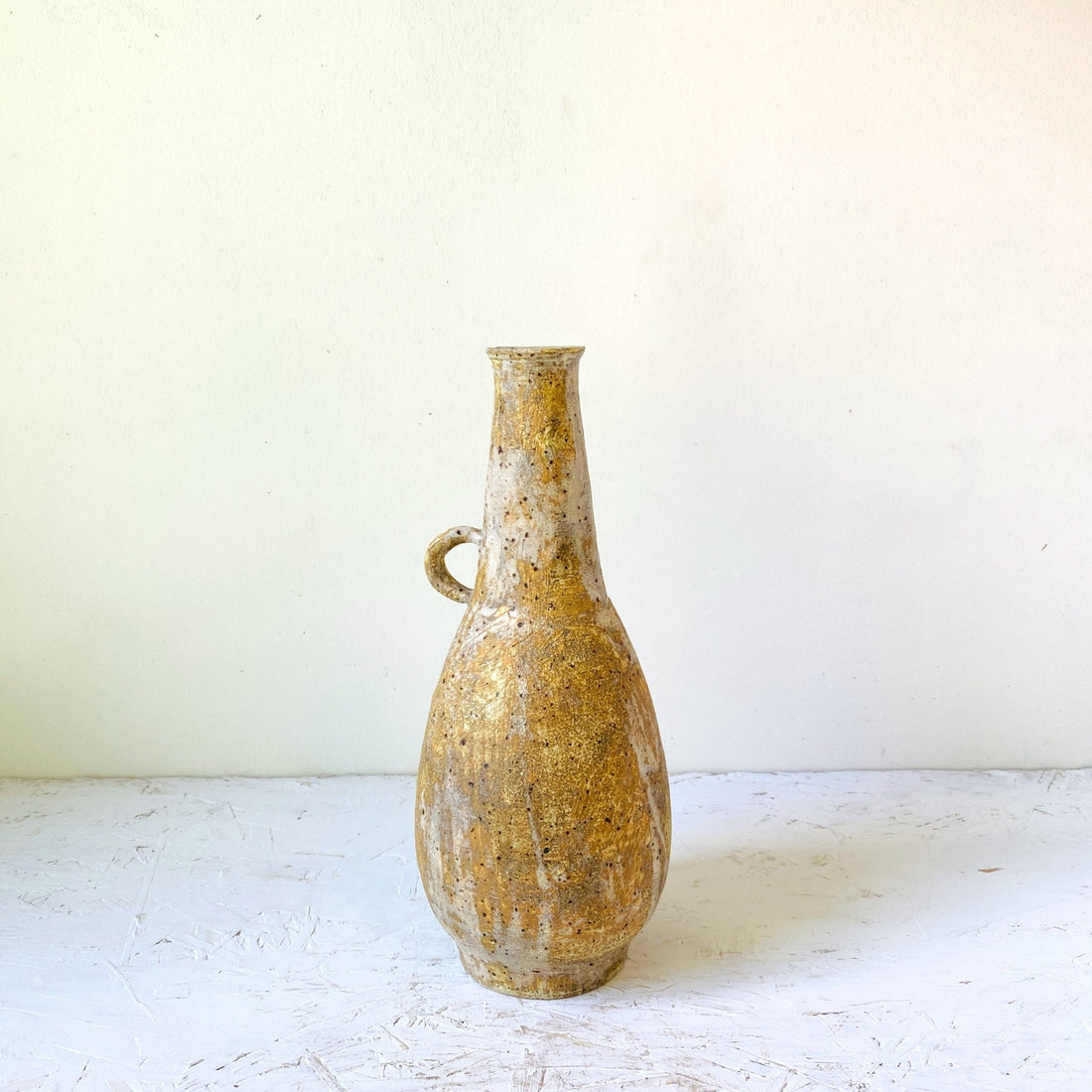 MIKA’S HANDMADE KOHIKI VASE - MIKAFleurHardgoods