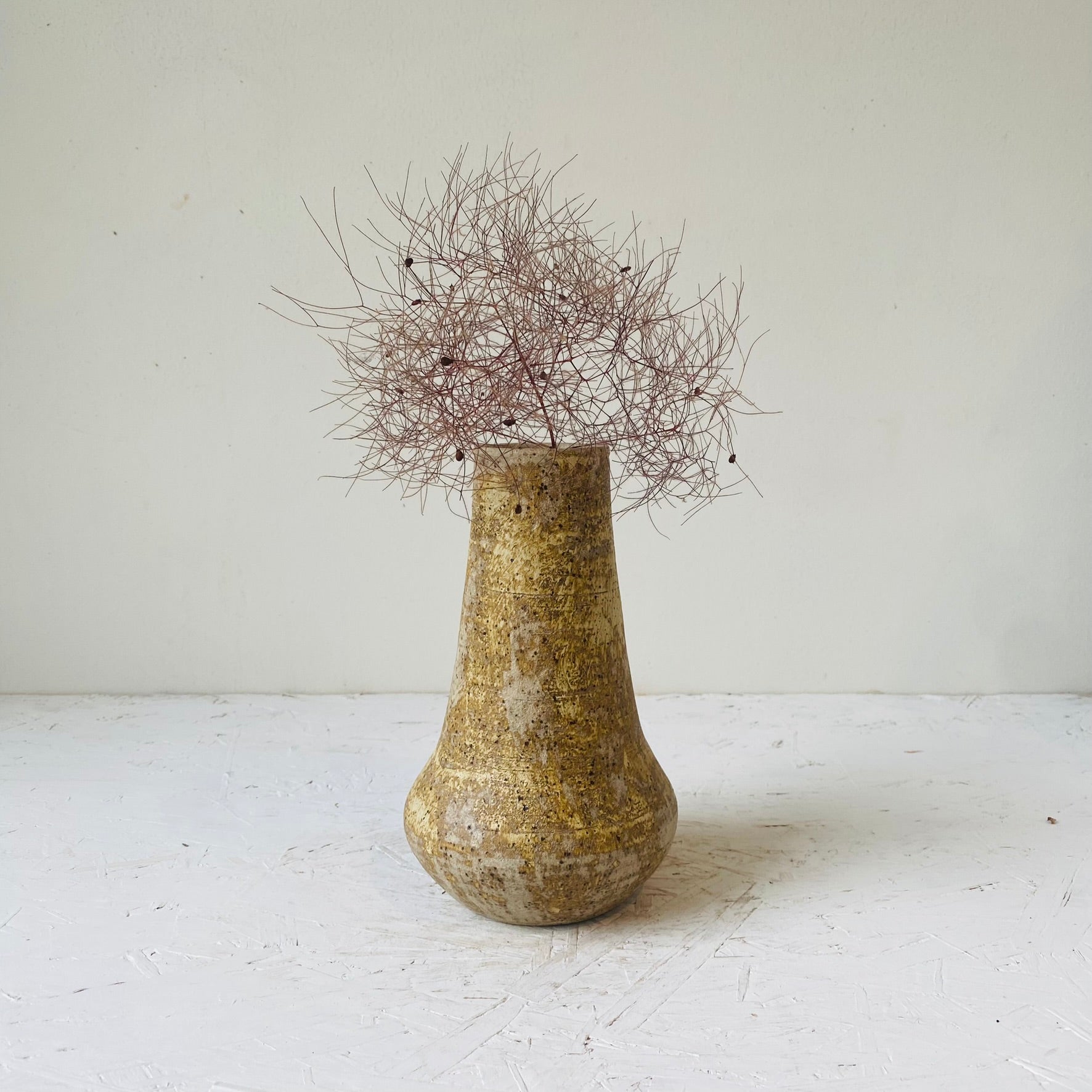 MIKA’S HANDMADE KOHIKI VASE - MIKAFleurHardgoods