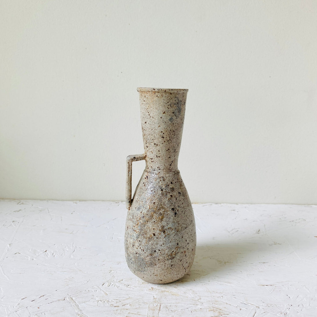 MIKA’S HANDMADE KOHIKI VASE - MIKAFleurHardgoods