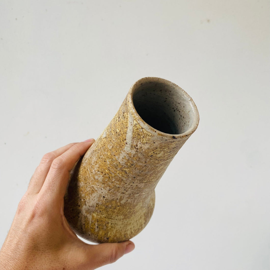 MIKA’S HANDMADE KOHIKI VASE - MIKAFleurHardgoods