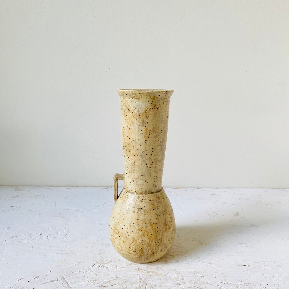 MIKA’S HANDMADE KOHIKI VASE - MIKAFleurHardgoods