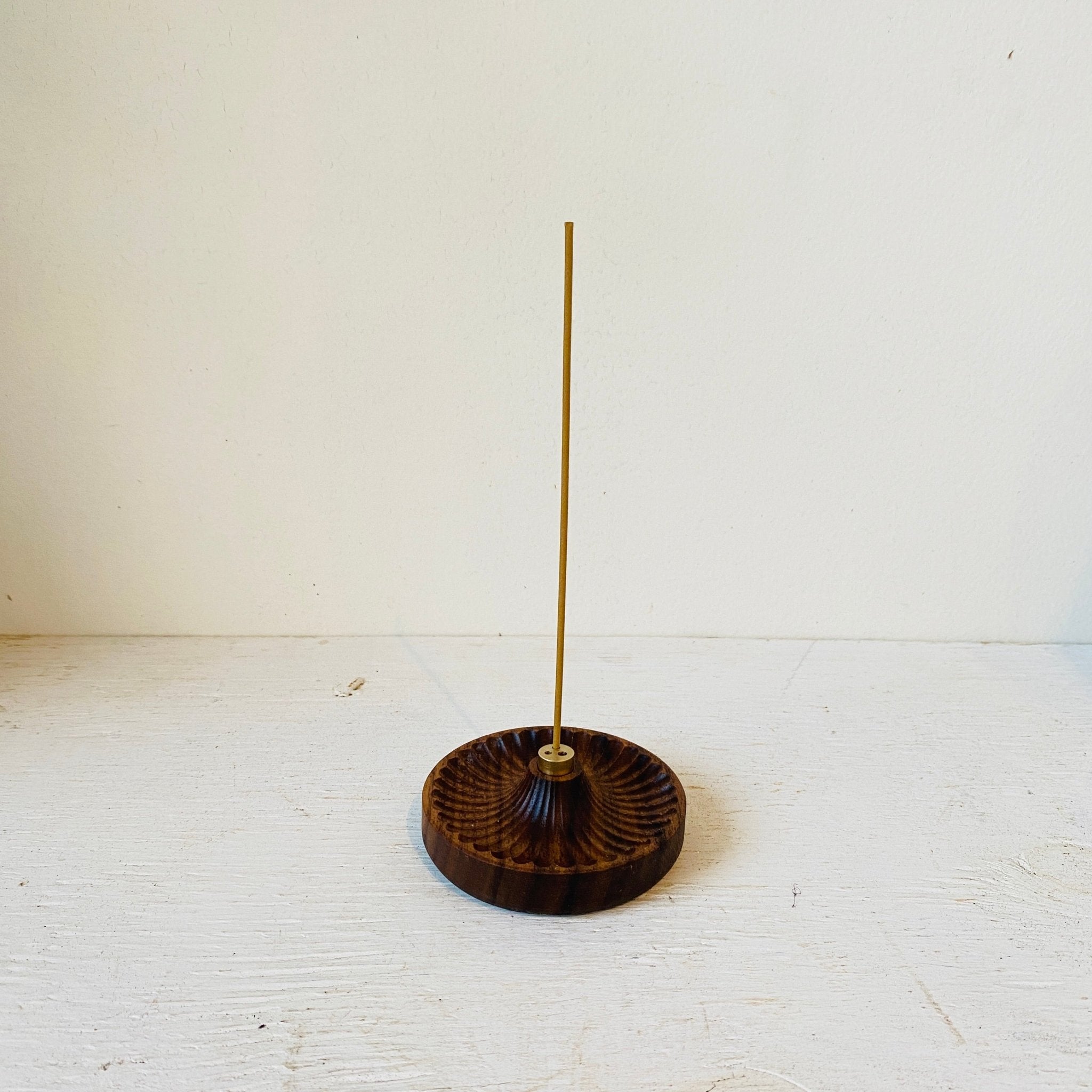 Walnut incense holder - MIKAFleurHardgoods